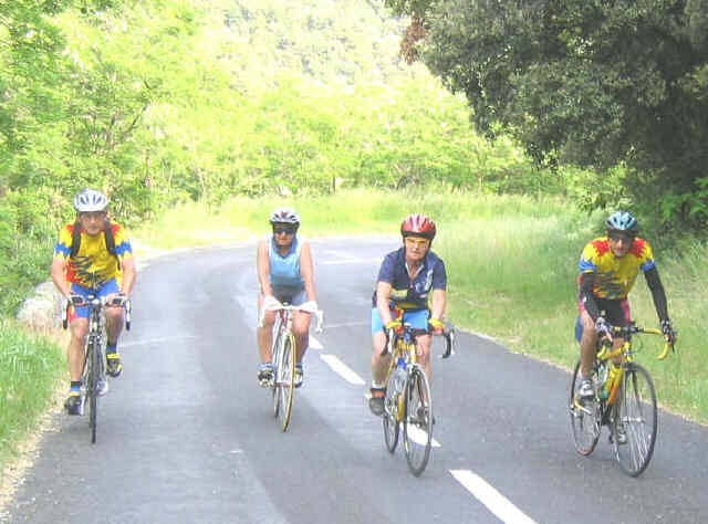 Les deux couples en action